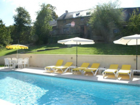 Spacious Holiday Home in Sussac with Pool, Châteauneuf-La-Forêt